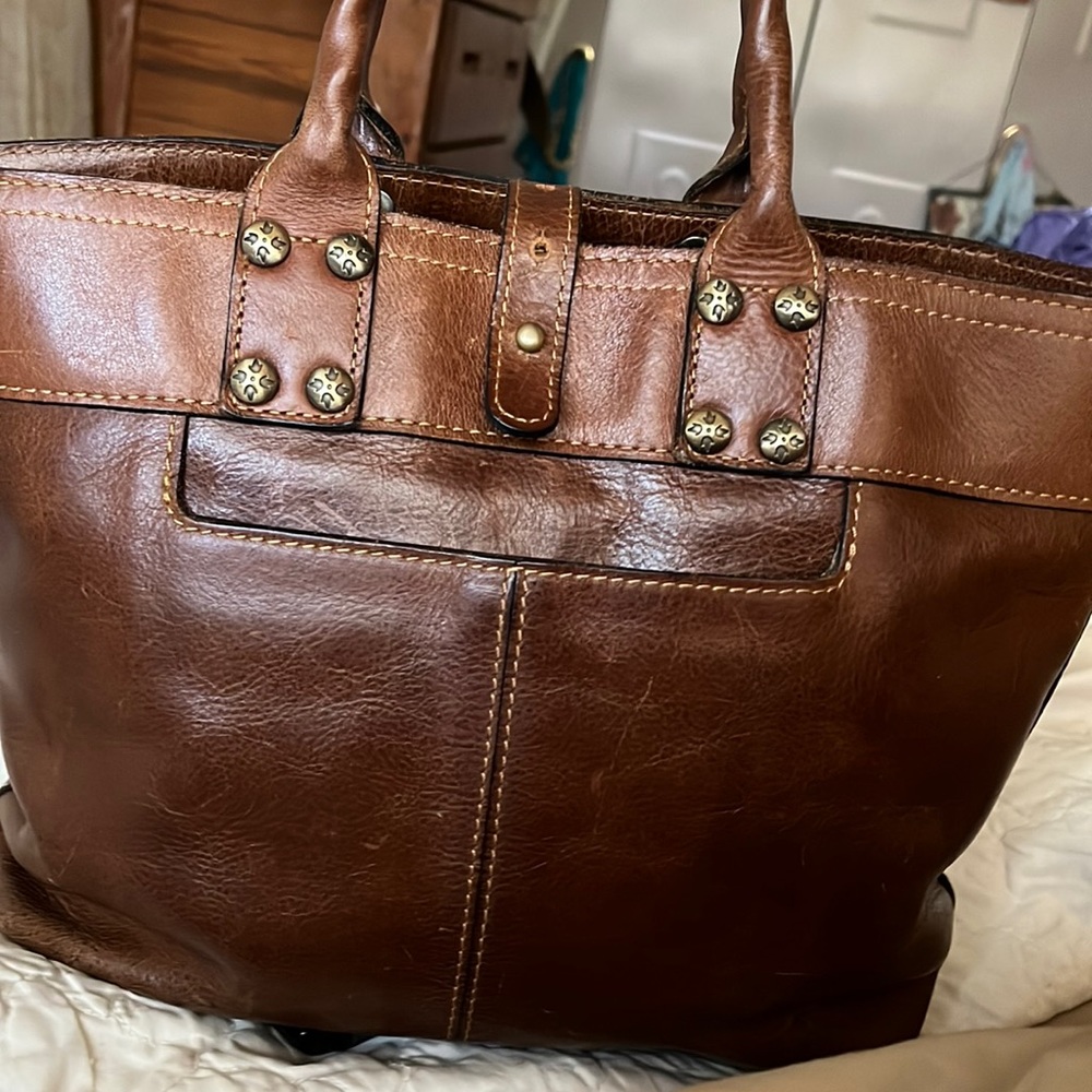 Camley leather tote bag 14“ x 12“ x 10“D